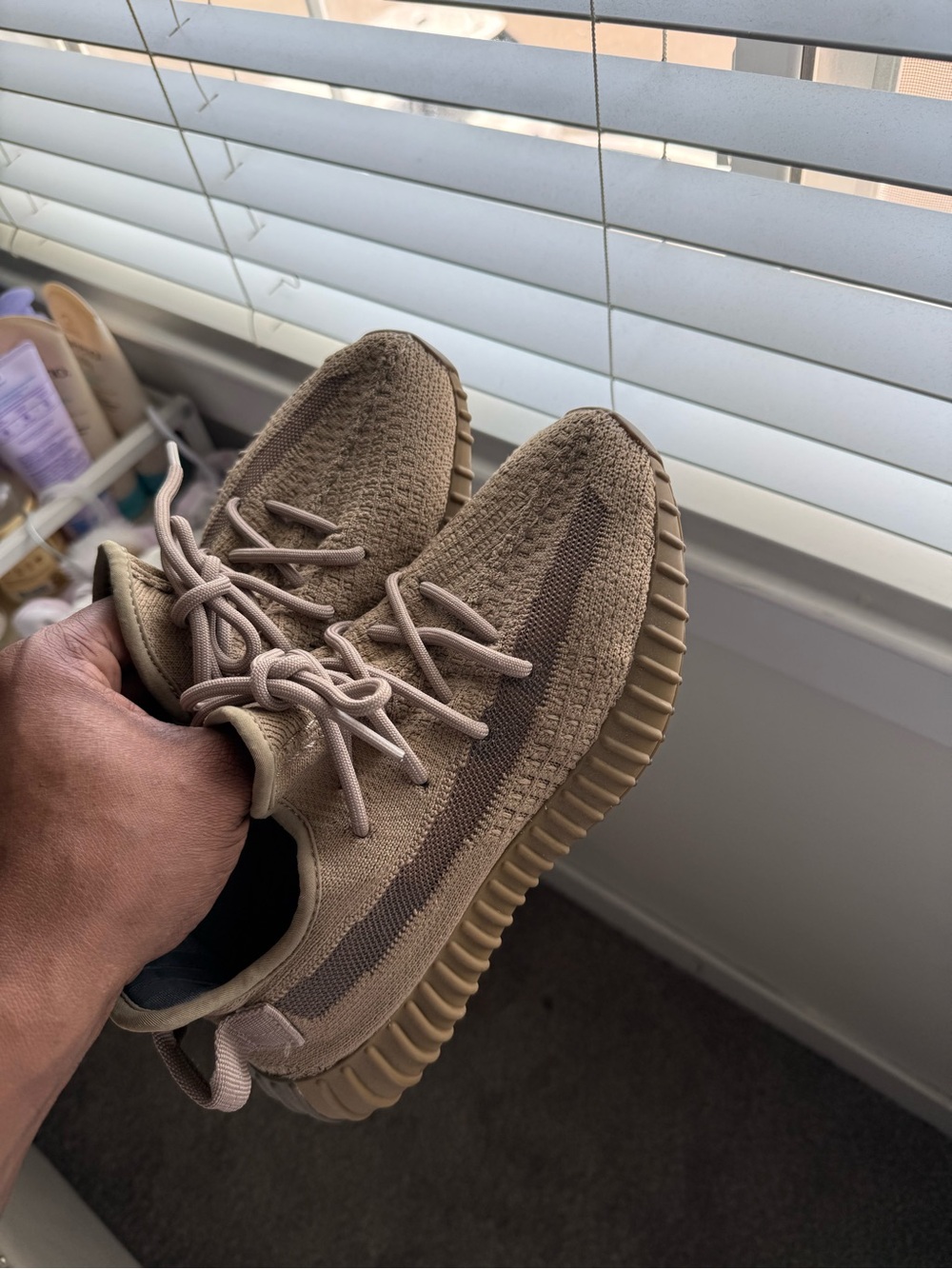 Yeezy boost 350 v2 sand